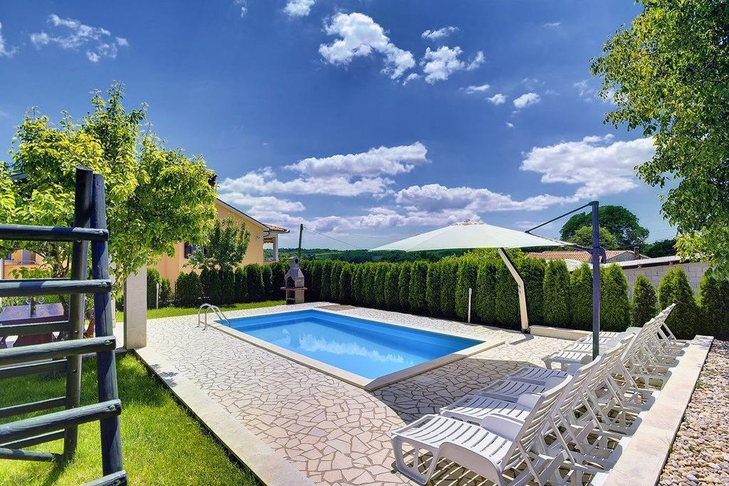 Villa Semy Pazin Kültér fotó